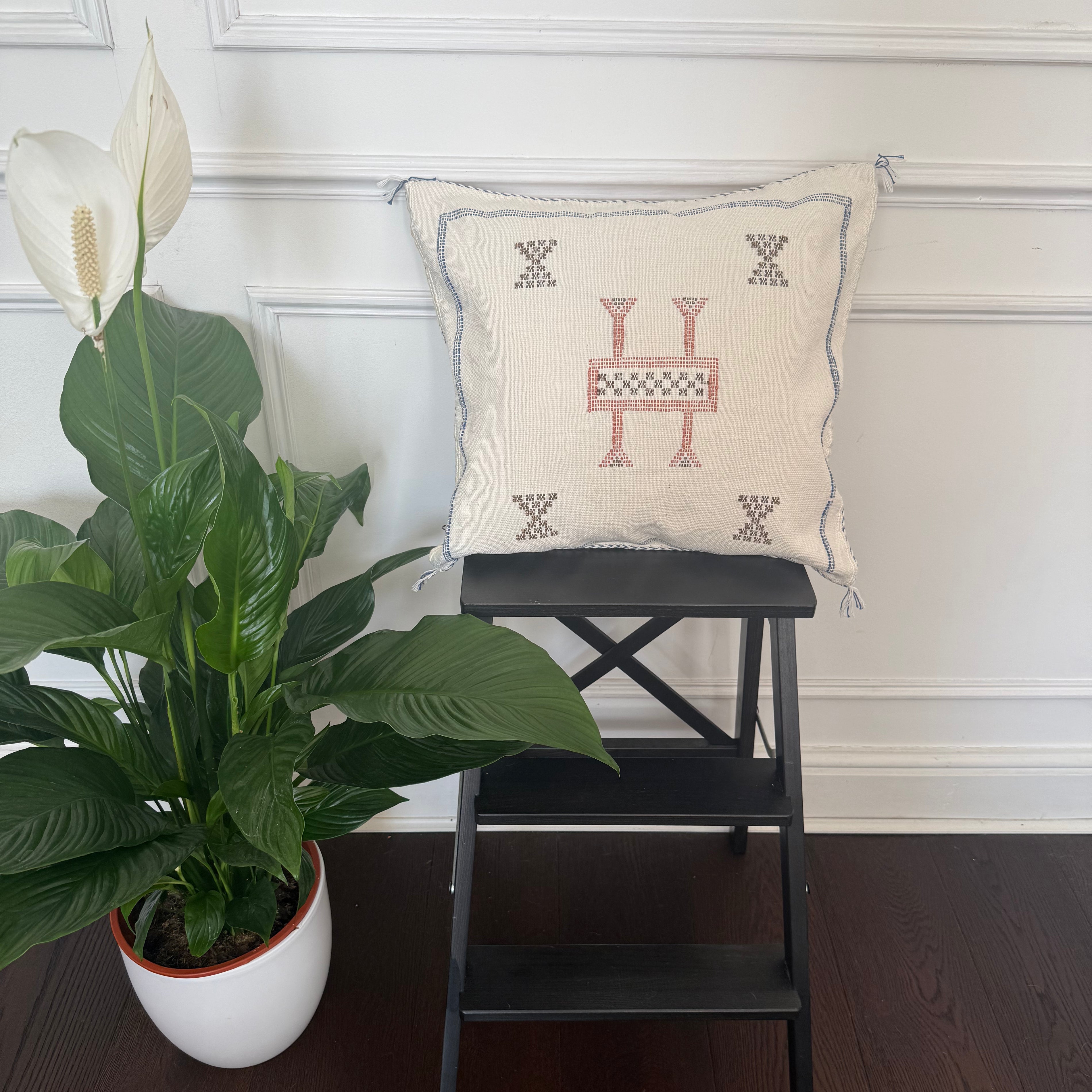 Cactus Silk Cushion Cover - White/Blue